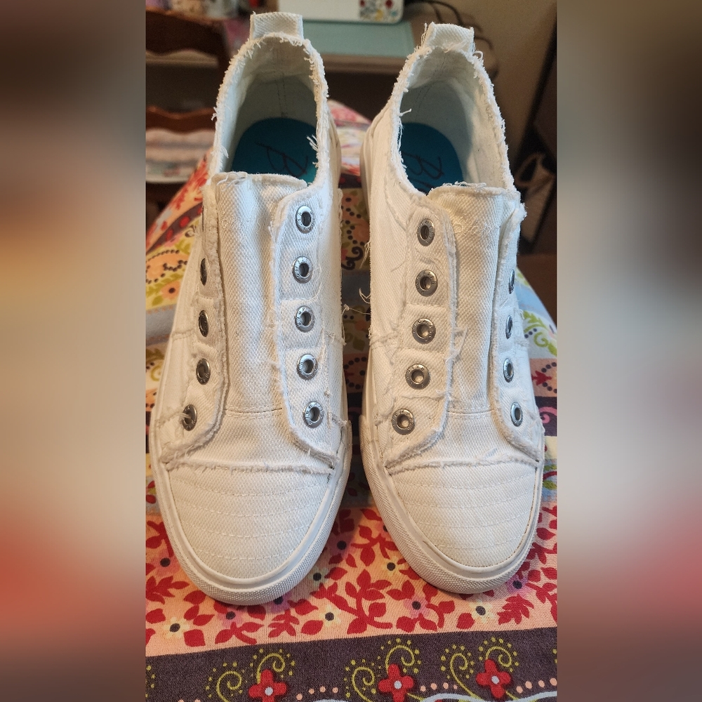 Blowfish White Canvas Slip-On Sneakers